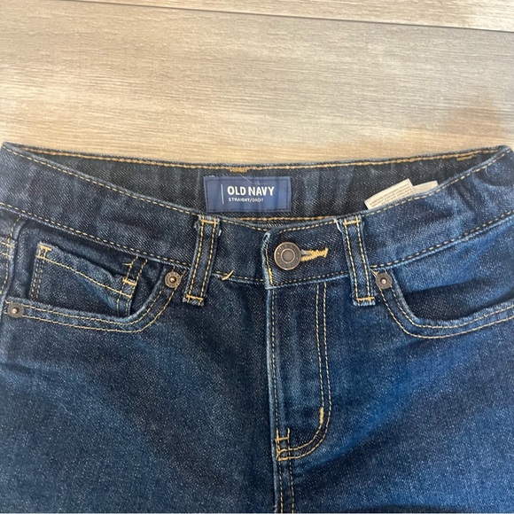 Old Navy Women's Straight Leg Jeans - Dark Blue - Picture 2 of 4